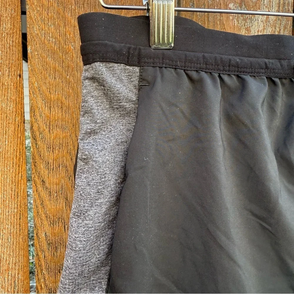 Nike Women’s Black Gray Running Athletic Shorts Inner Liner Size Medium
